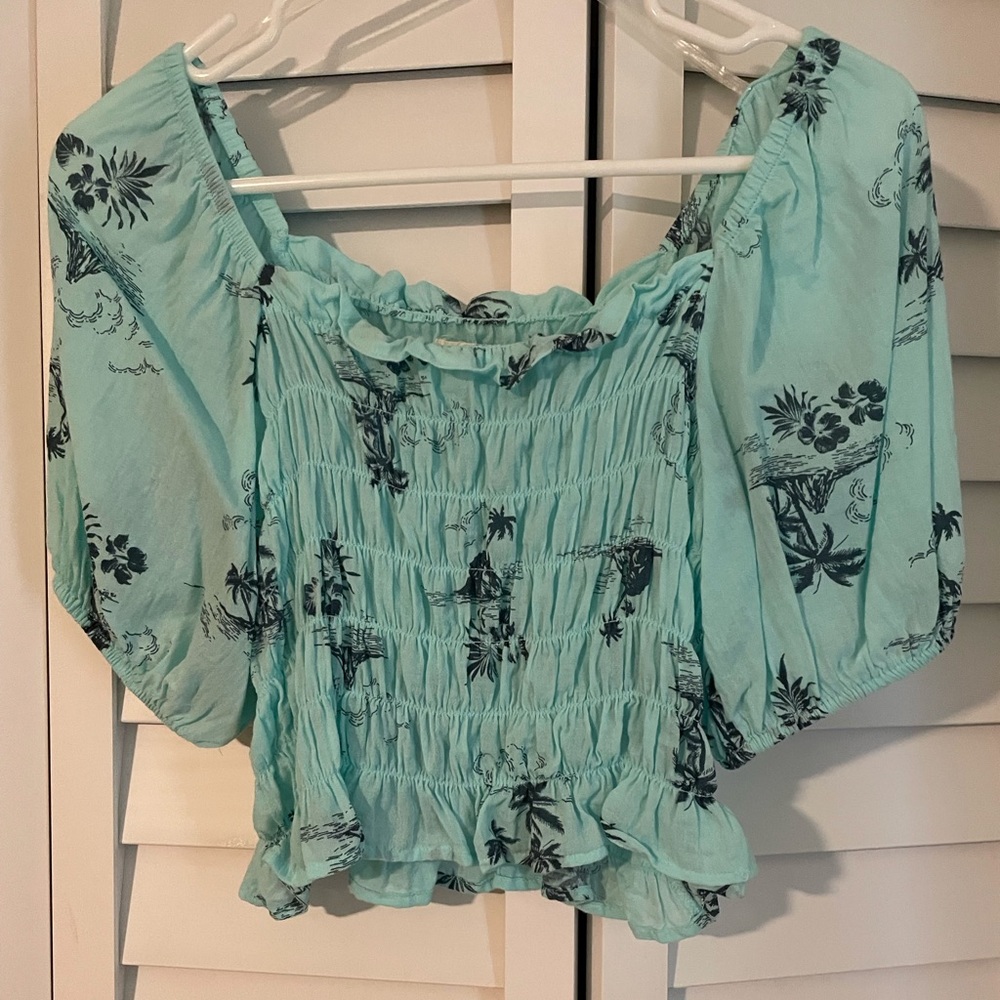 Adorable fun crop top - size S by Ana.